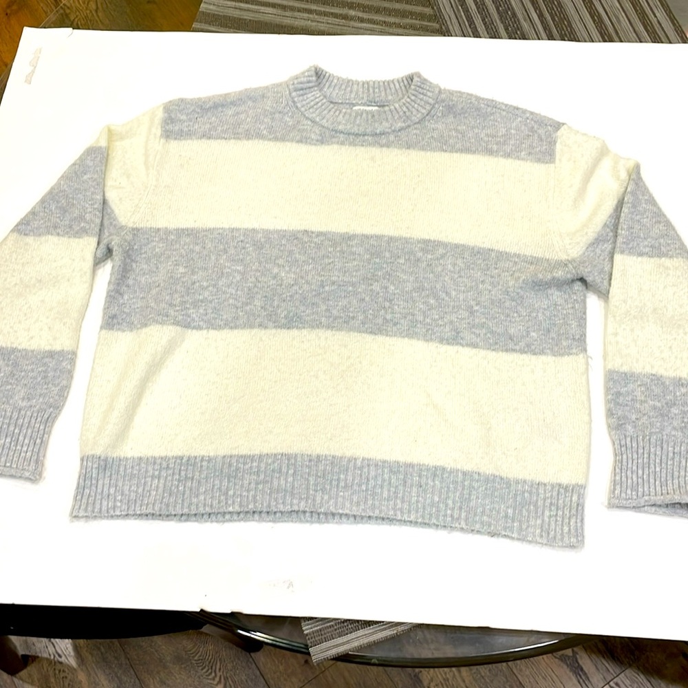 American Eagle women’s sweater, large, super soft, gray and white striped